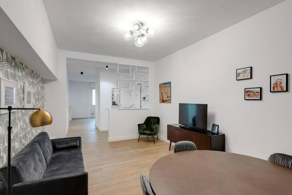 Easylife - Cozy & Comfy Apt In Design District Милано Екстериор снимка