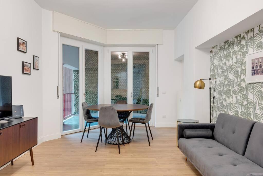 Easylife - Cozy & Comfy Apt In Design District Милано Екстериор снимка
