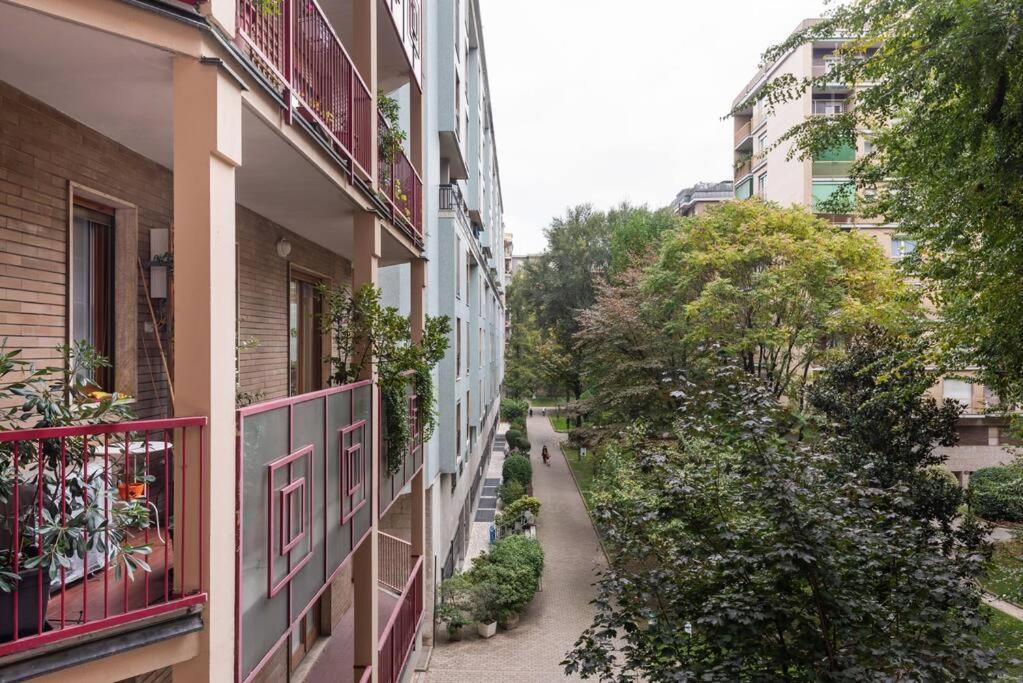 Easylife - Cozy & Comfy Apt In Design District Милано Екстериор снимка